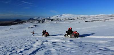 Motos de nieve en Islandia