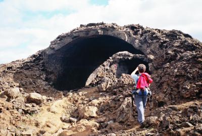 Cuevas y tubos volcánicos en Islandia