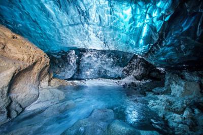 Visita a una cueva de hielo