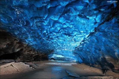 Visita a una cueva de hielo