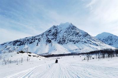 Motos de nieve en Lyngen