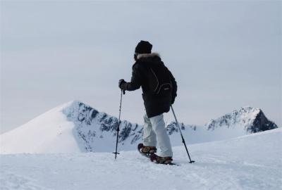 Excursión con raquetas de nieve (nivel medio)